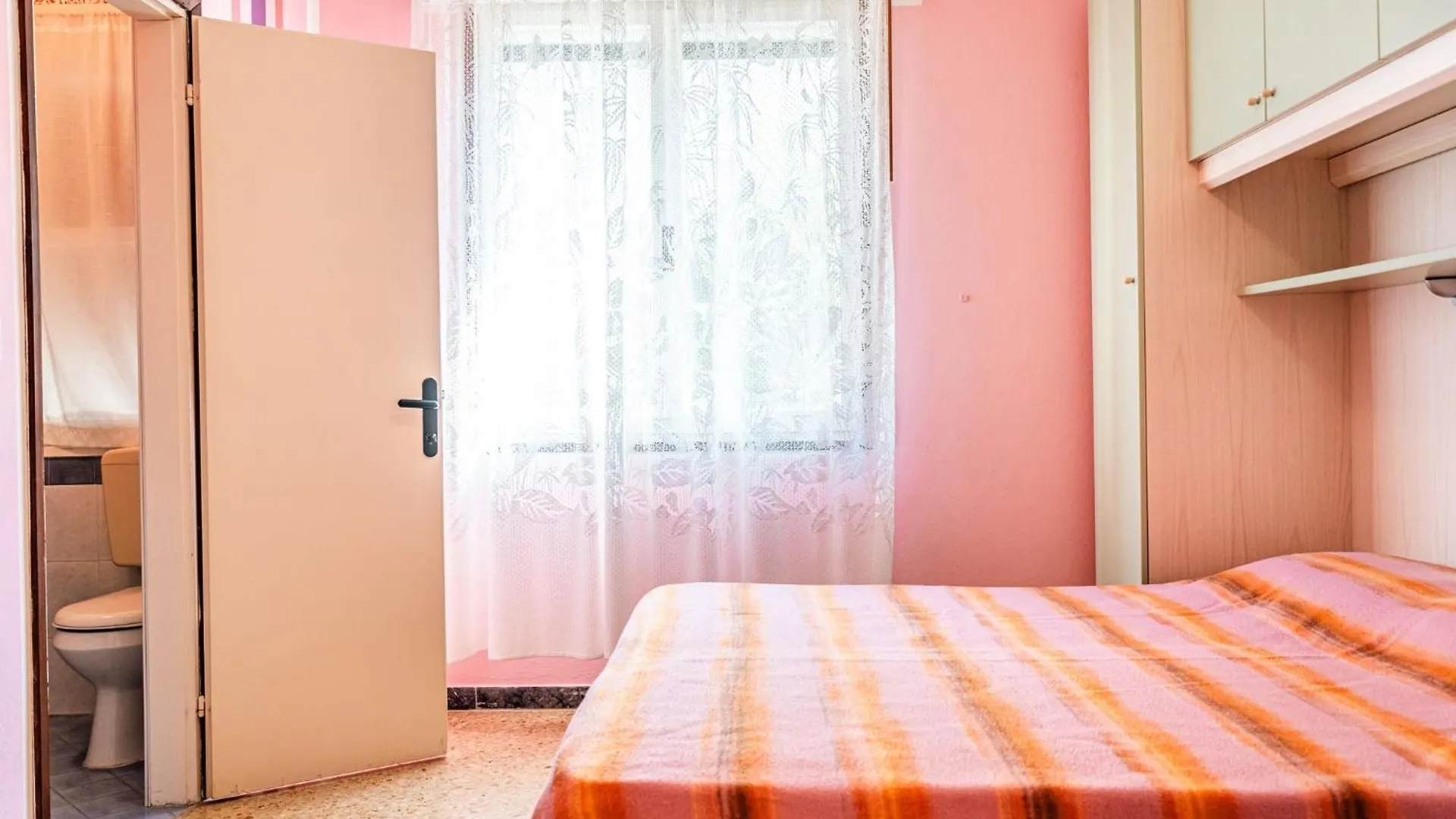 Apartment Renovated Semi Detached House In Bibione Spiaggia Italy